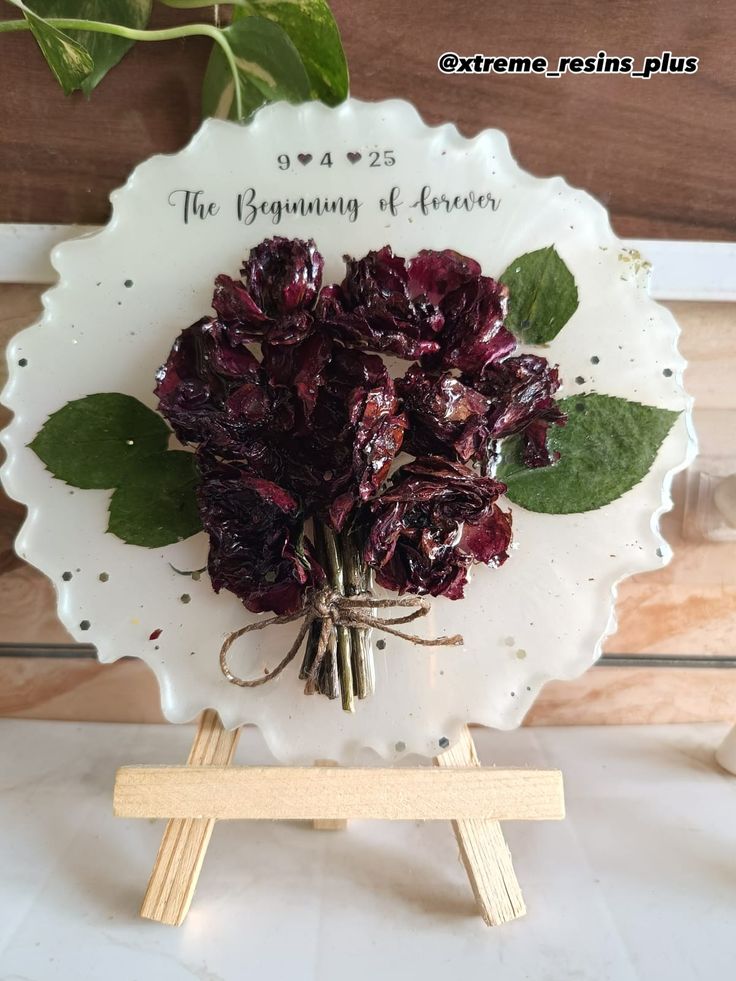 Resin floral keepsake plate